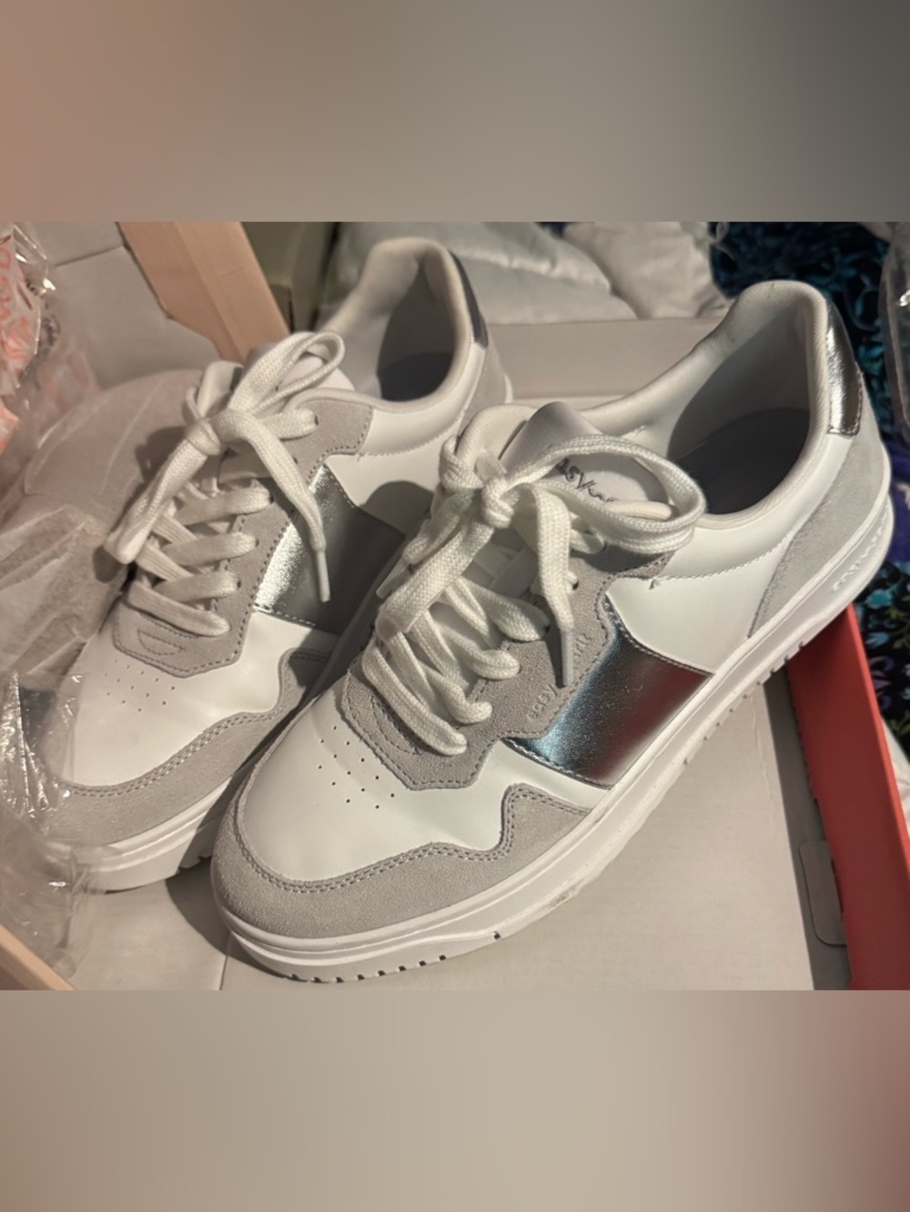 Easy Spirit White and Silver Low-Top Sneakers